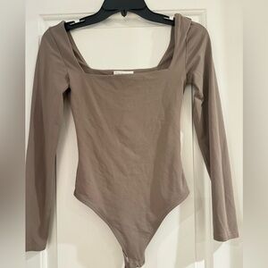 Aritzia Bavarian Square Neck Bodysuit